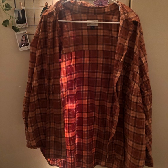 Rust colored flannel - Picture 4 of 4